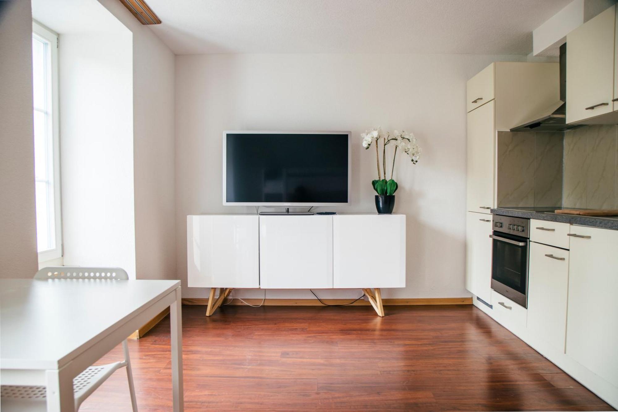 Nimbuzzz Apartments Unterseen Zewnętrze zdjęcie