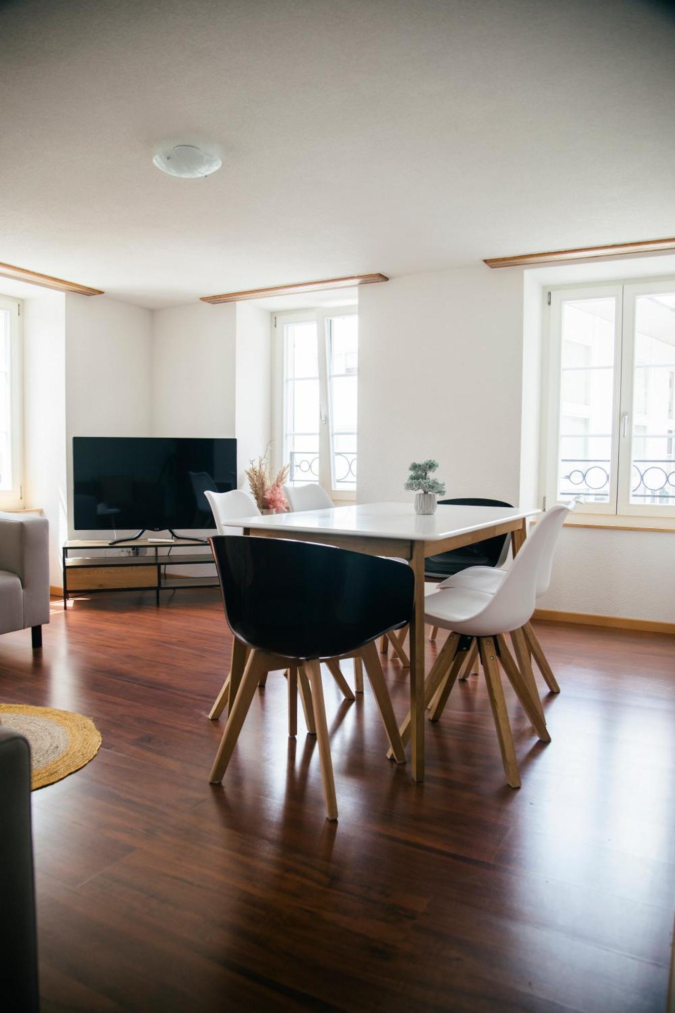 Nimbuzzz Apartments Unterseen Zewnętrze zdjęcie